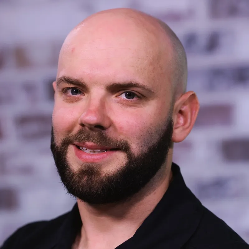Lee Rosborough Headshot