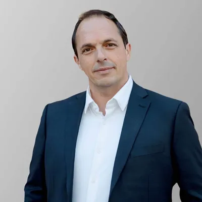Dr. Remi Piet