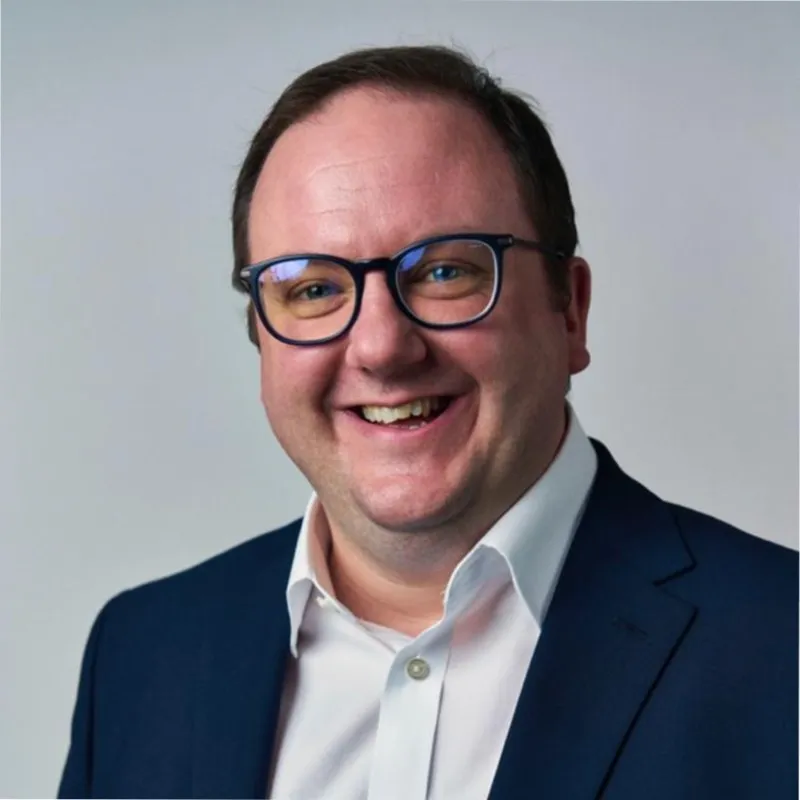 Paul Hewitt Headshot
