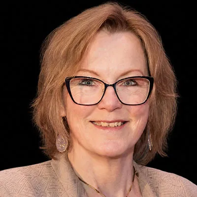 Julie Courtnage