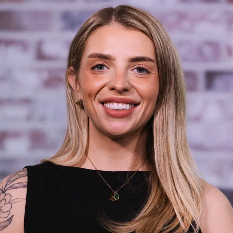 Megan McIntosh Headshot